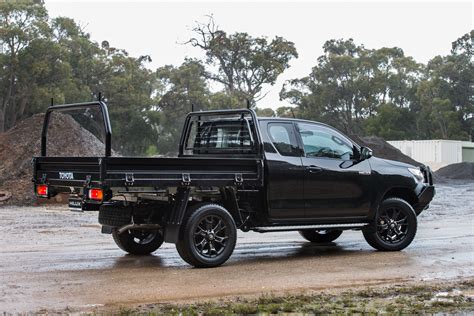 New Toyota Hilux gets over 60 accessories in Australia 2016-toyota-hilux-genuine-accessories-11 ...