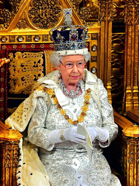 FMO Interviews The Queen Of England | FM Observer Fargo Moorhead Satire News and Entertainment