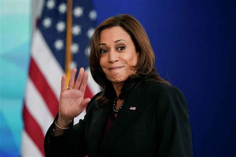 Kamala Harris puts Greg Abbott on blast for sending migrants to her home