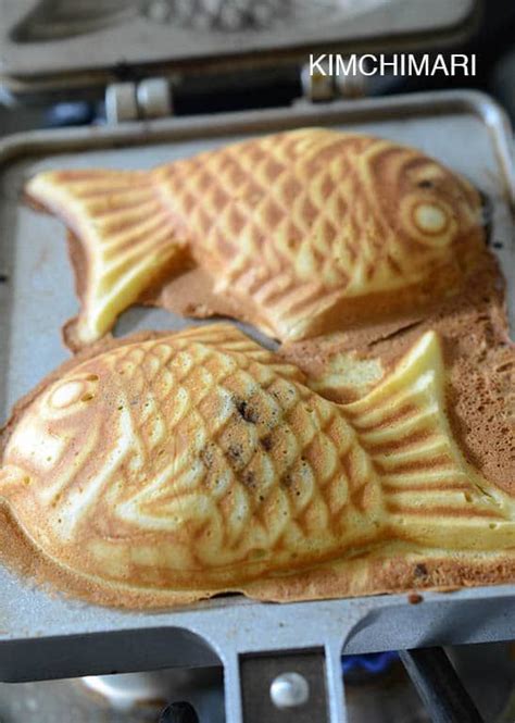 Fish-shaped bread filled with sweet red beans (붕어빵 Bungeoppang) | Recipe | Sweet red bean, Red ...