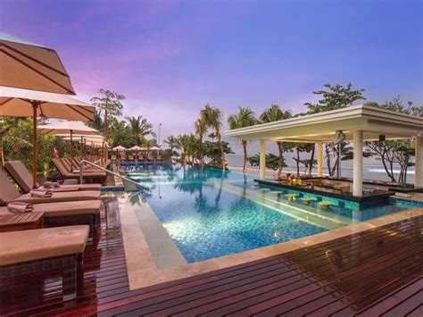 8 Luxury Resorts with Swim Up Bars in Bali (Updated 2023) – Trips To Discover