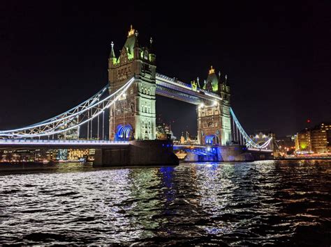 London - Walk to Tower Bridge at Night | Tower bridge, Tower bridge london, Tower