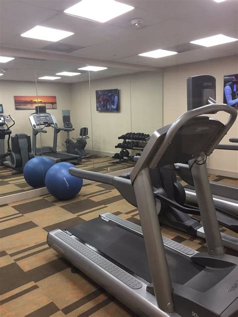 Courtyard by Marriott San Diego Old Town Gym: Pictures & Reviews ...