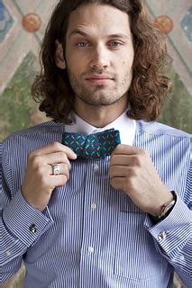 Ravelry: #10 Batwing Bow Tie pattern by Christina Behnke