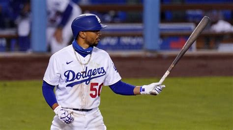 Why isn't Mookie Betts leading off for the Dodgers? - Los Angeles Times