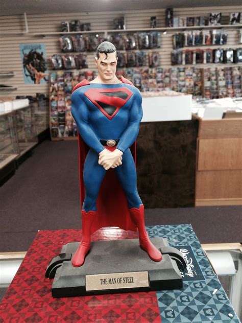 KINGDOM COME SUPERMAN STATUE FULL SIZE BASED ON ALEX ROSS DESIGN ...