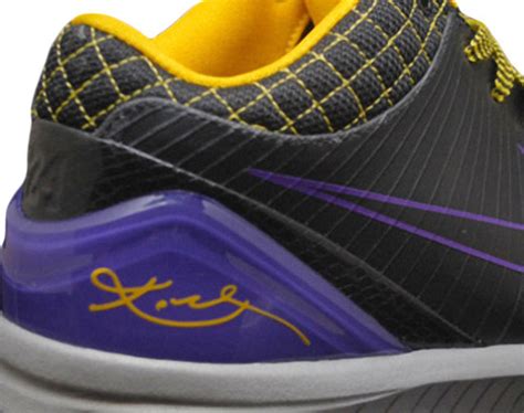 Kobe Bryant Shoes Pictures: Nike Zoom Kobe IV 4 Lakers Edition Picture 12