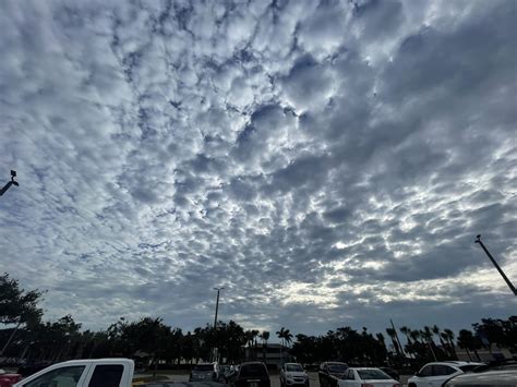 Florida clouds doing it again. : r/CLOUDS