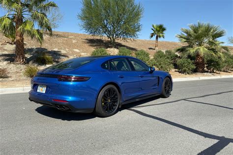 2019 Porsche Panamera GTS is a luxurious cruiser with power and poise - CNET