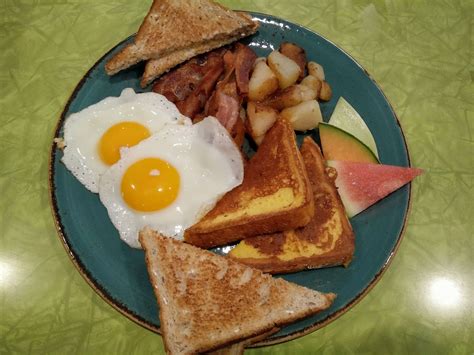 The 30 Best Breakfast Restaurants in Vancouver