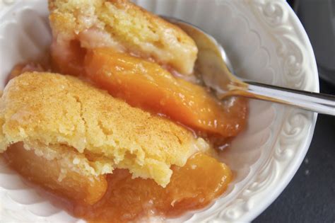 Easy Peach Cobbler (Using Fresh, Frozen or Canned Peaches) - Christina's Cucina