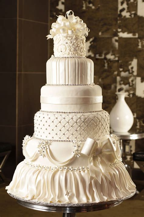 Pin by Tiara Gonsalves on Cakes | Cake boss wedding, Victorian wedding ...