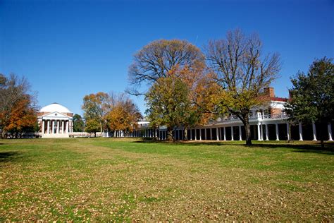 University of Virginia lawn | Fall colors on grounds at Univ… | Flickr