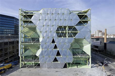 What are Kinetic Facades in Architecture? | ArchDaily