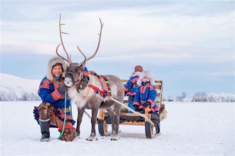 In the tracks of a reindeer-herding Sami family in northern Norway