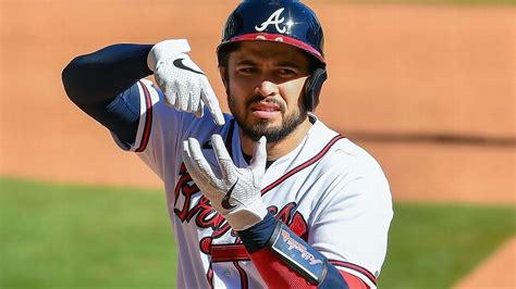 Atlanta Braves' Travis d'Arnaud put on 60-day IL with thumb injury - ESPN