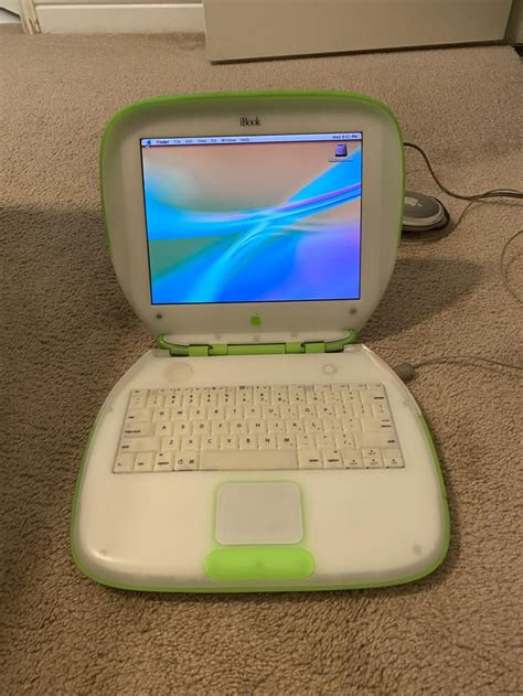 iBook G3 Clamshell in the Rare Key Lime Color! What do you think? : r/mac