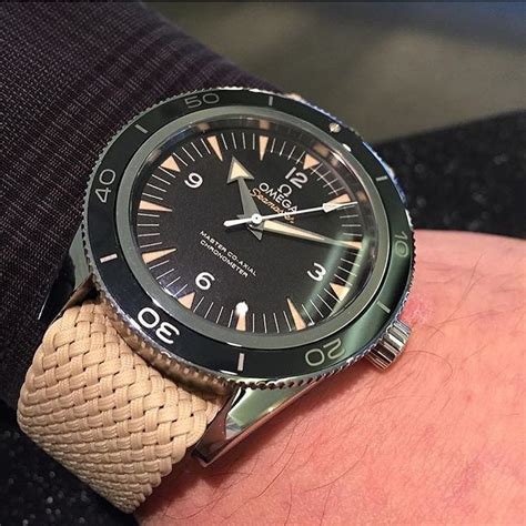 Our beige Perlon strap (20mm) on the Omega Seamaster 300. Matches the patina nicely! Thanks to ...