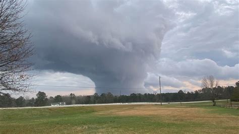 Tornado from rare supercell causes damage in Georgia | CNN