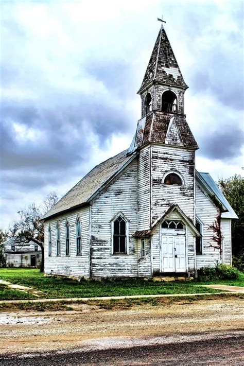 The 28 Most Beautiful Abandoned Churches Around The World | Old country churches, Abandoned ...