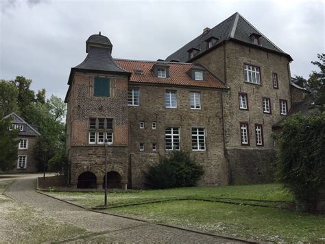 Wir besuchten Schloss Schellenberg… - Wirtschaftsjunioren Essen e.V.