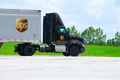 United Parcel Service Ups Cargo Semi Truck On Road Stock Photo - Download Image Now - iStock