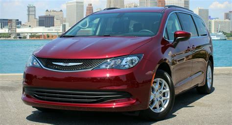 The Rebadging Of The Rebadged: 2021 Chrysler Grand Caravan Debuts As Canada’s Voyager | Carscoops