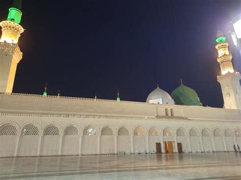 Masjid Nabawi Stock Photos, Images and Backgrounds for Free Download