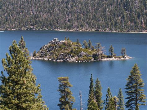 Emerald Bay - Hiking, Skiing, Vikingsholm - About Lake Tahoe