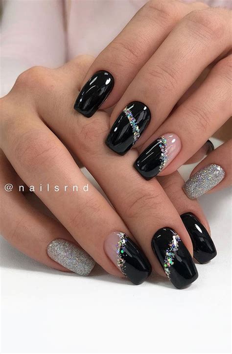 Elegant dark nail designs to wear this season | Dark Nail Polish