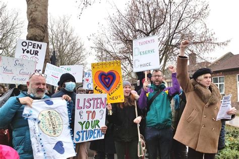 NewVic strike continues: Students and workers unite! | Marxist Student Federation