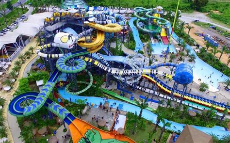 Water Park West Lake Hanoi - Amusement Park Hanoi - Travel Hanoi