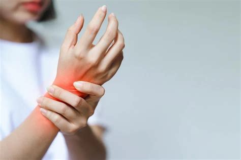 Wrist Pain Treatment Near Me in Orlando | Bionic Joints