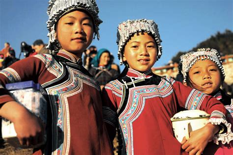 Yunnan Minorities: Yi, Bai, Naxi, Hani Ethnic Groups