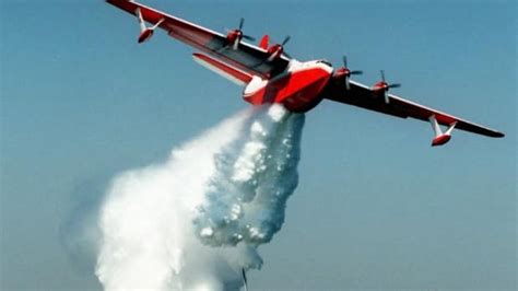 3 reasons why the Martin Mars water bomber isn't battling fire in Fort ...