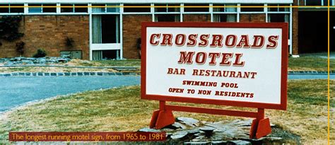 Motel Branding – Crossroads Appreciation Society