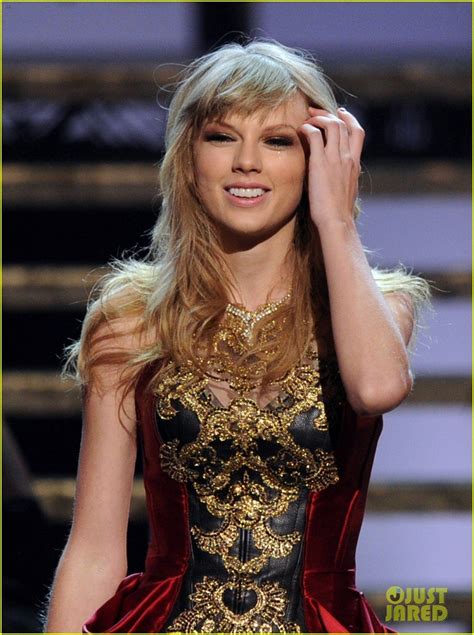 Taylor Swift: 'I Knew You Were Trouble' at AMAs - Watch Now!: Photo ...