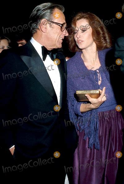 Photos and Pictures - William Holden Stefanie Powers Academy Awards 1977 Oscars Phil Roach/ipol ...