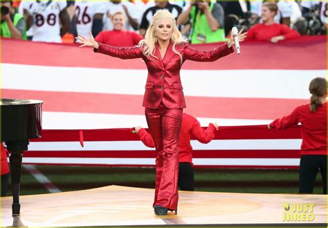 Lady Gaga Sings National Anthem at Super Bowl 2016 (Video): Photo ...