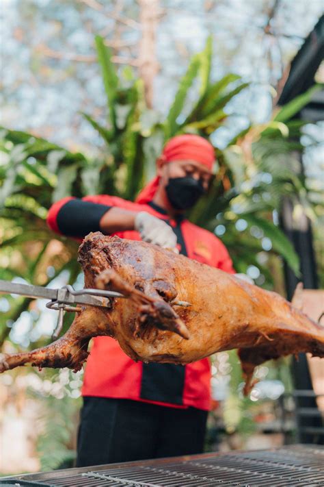 Resep Kambing Guling Utuh, Hidangan Istimewa untuk Berbagai Acara ...