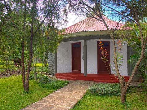 Luxury Accommodation in Arusha Tanzania, Arusha Planet Lodge