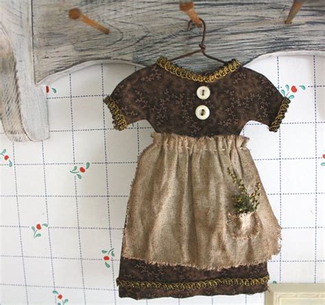 Rock River Stitches: Primitive Vintage Doll Dress Ornies