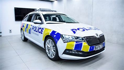 Up close and personal with the new Skoda NZ Police car - NZ Autocar