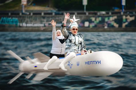 'Dancing Russia Goodbye' with Ukrainian Eurovision star Verka Serduchka ...