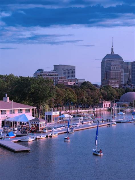 The Charles River Esplanade - Tripnomadic