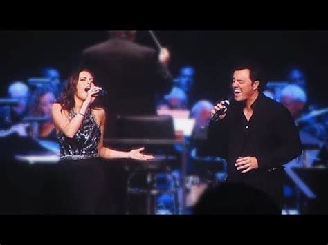 Chicago Style – Liz Gillies & Seth MacFarlane - YouTube