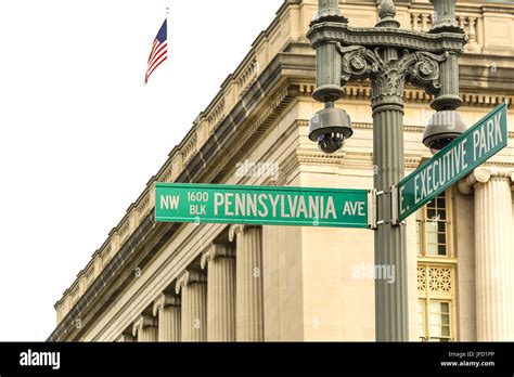 1600 pennsylvania ave washington dc hi-res stock photography and images ...