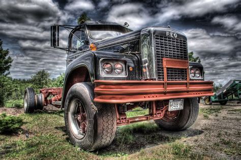 Penting Old Truck Pics, Wallpaper Truk