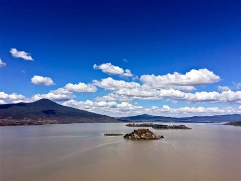 Lake Patzcuaro stock image. Image of fishermen, purepecha - 93600383