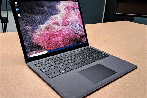 Microsoft Surface Laptop 2 review: A once-great laptop now is merely good | PCWorld